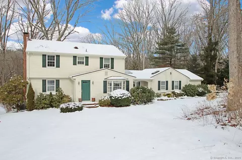 23 Sportsman Hill Rd, Madison, CT 06443