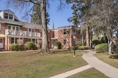 172 Putnam Park, Greenwich, CT 06830