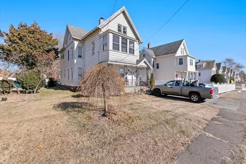 571 First Ave, West Haven, CT 06516