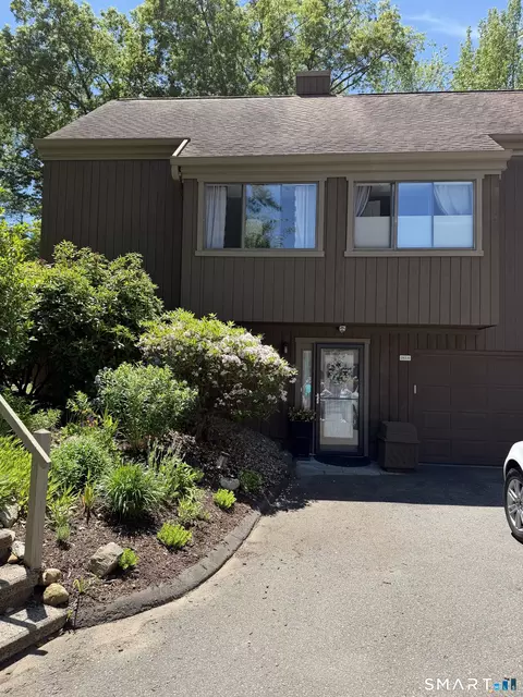 283 Agawam Dr #A, Stratford, CT 06614