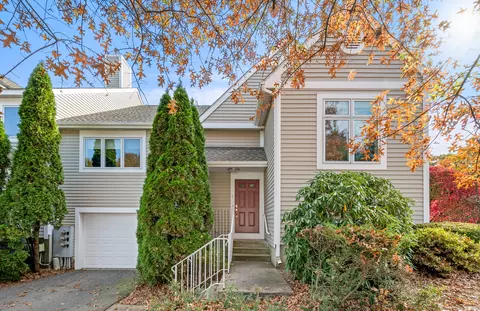 1 Madison Ln #1, Avon, CT 06001