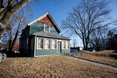 146 Elizabeth St, Norwich, CT 06360