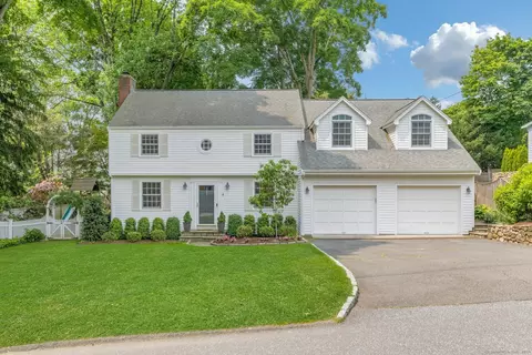 12 Abbey Rd, Darien, CT 06820