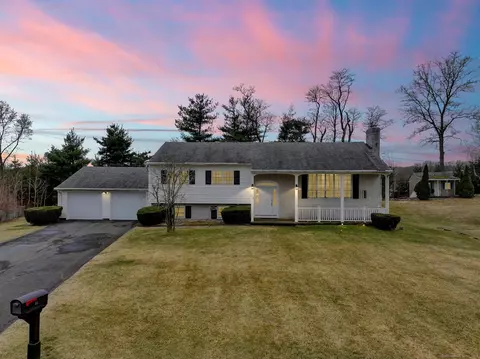 36 Sherwood Dr, North Haven, CT 06473