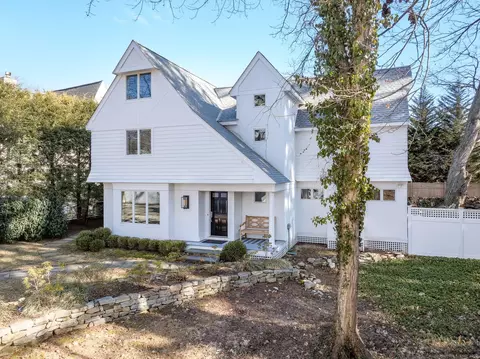 14 Tyler Ln, Greenwich, CT 06878