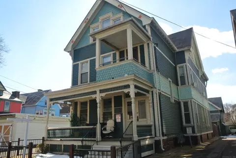 672 Elm St, New Haven, CT 06511
