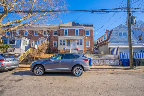 380 Dover St, Bridgeport, CT 06610