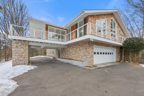 13 Weatherbell Drive Ext, Norwalk, CT 06851