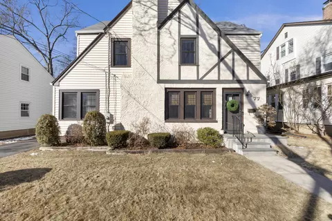 77 Penn Dr, West Hartford, CT 06119