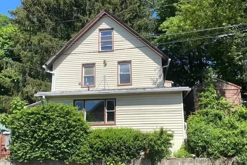 30 Pond St, Naugatuck, CT 06770