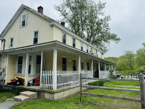 34-38 Plainfield Rd, Plainfield, CT 06354