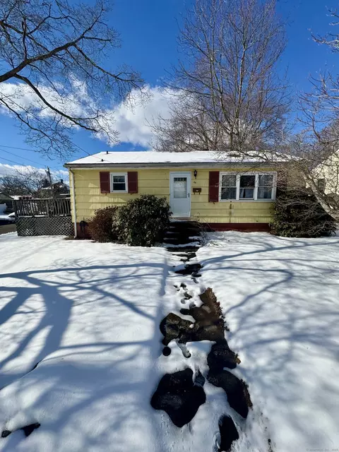 44 Chester St, Milford, CT 06460