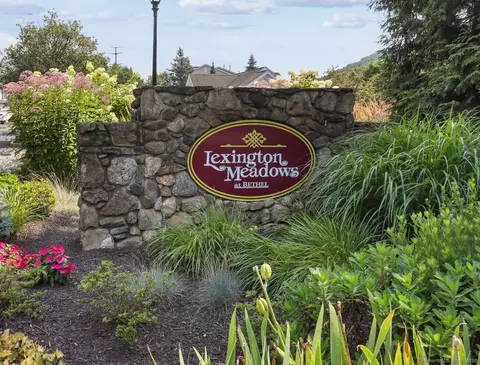 304 Lexington Blvd #304, Bethel, CT 06801