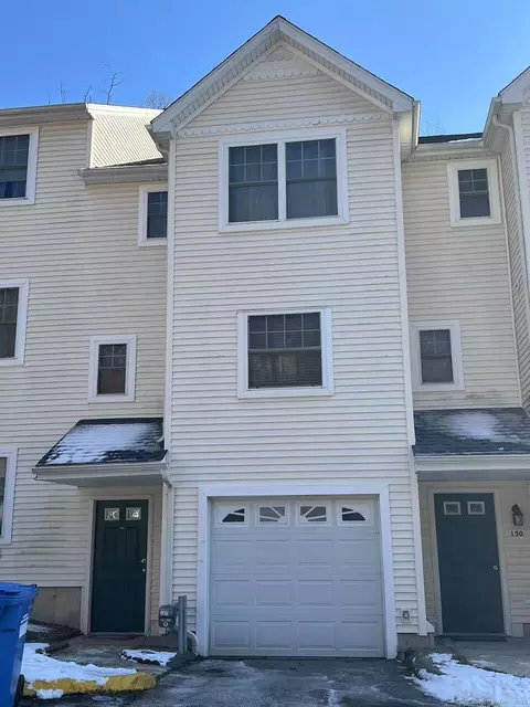 148 Summit St #148, Norwich, CT 06360
