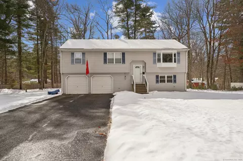7 Capewell Dr, Bloomfield, CT 06002