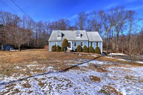 150 Governors Hill Rd, Oxford, CT 06478