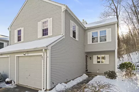 85 Quarry Village Rd #85, Cheshire, CT 06410