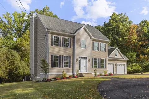 50 Gould Ln, Branford, CT 06405