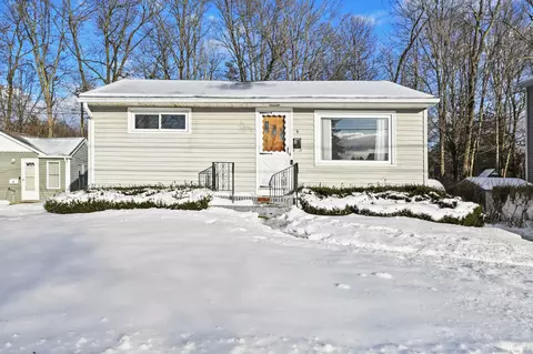 6 Grant Ave, Plainville, CT 06062
