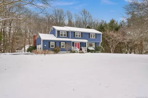62 Friar Ln, Trumbull, CT 06611