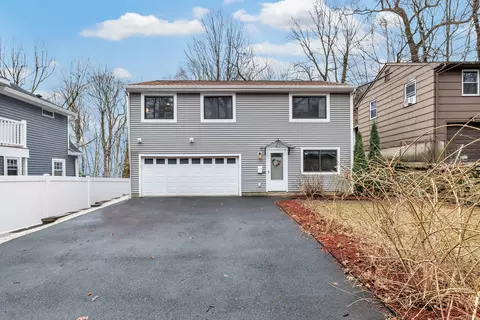 1 Spicewood Rd, Norwalk, CT 06854