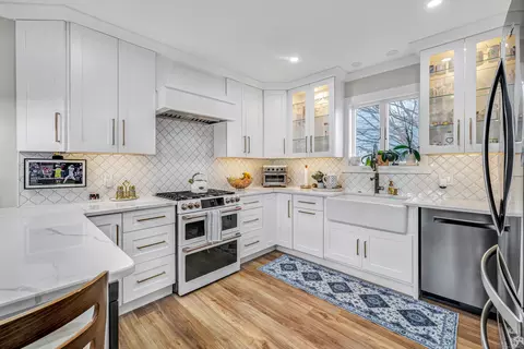 100 Sampson St, Bridgeport, CT 06606
