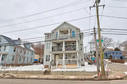 1105 N Main St, Waterbury, CT 06704