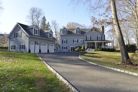 11 Briarcliff Mnr, Bethel, CT 06801