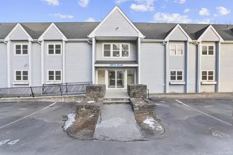 1 Beaver Brook Rd #48, Danbury, CT 06810