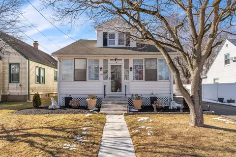 19 Lexington St, Wethersfield, CT 06109