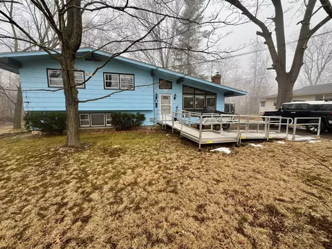 49 Florence Ave, Wallingford, CT 06492