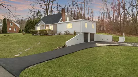 56 Hale Rd, Glastonbury, CT 06033