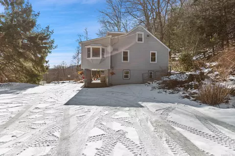 13 12 Mountainville Rd, Danbury, CT 06810