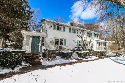 9 Walnut St, Greenwich, CT 06807