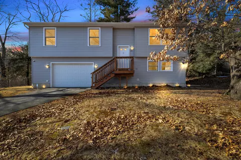 23 Curran St, Norwich, CT 06360