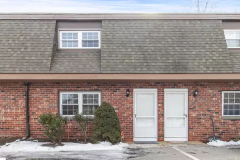 39 Ash Dr #23, Ledyard, CT 06335