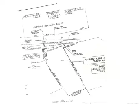 76 Division St, Derby, CT 06418