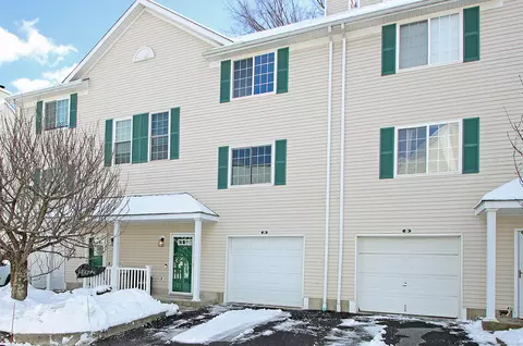 14 South St #20, Danbury, CT 06810