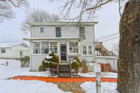 7 Hobson St, East Haven, CT 06512