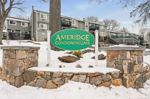 563 Vincellette St #563, Bridgeport, CT 06606