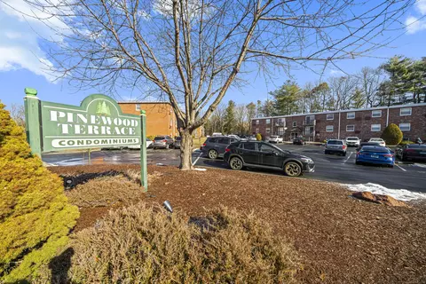 513 Emmett St #B12, Bristol, CT 06010