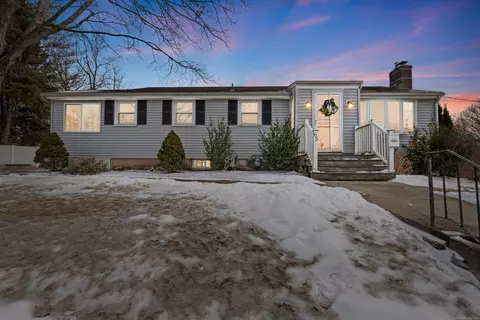 65 Clarendon Ave, West Hartford, CT 06110