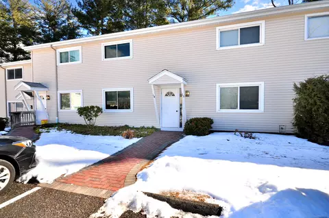 74 Washington Rd #14, Woodbury, CT 06798