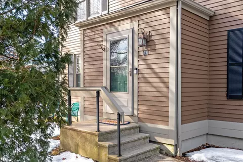 11 Whitney Ln #11, Glastonbury, CT 06033