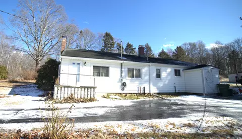 41 Daniel St, East Hampton, CT 06424