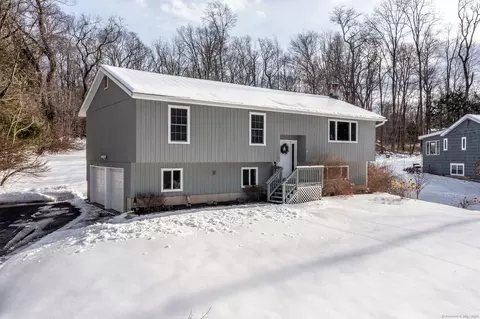 6 Candleview Dr, Sherman, CT 06784