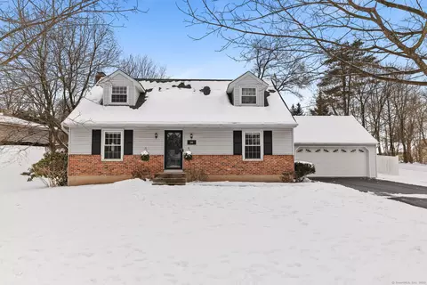 256 Platt Ln, Cheshire, CT 06410
