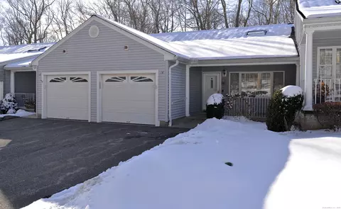 16 Underhill Rd #16, Monroe, CT 06468