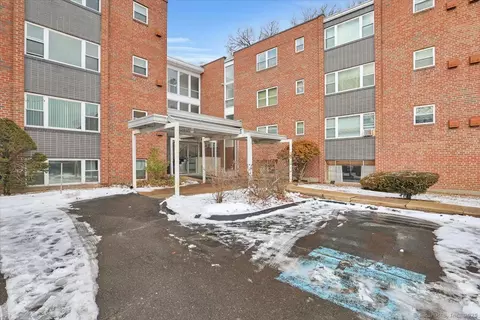 53 Wolcott Hill Rd #A15, Wethersfield, CT 06109