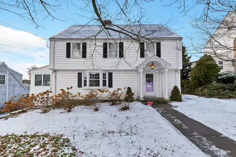 99 Bentwood Rd, West Hartford, CT 06107